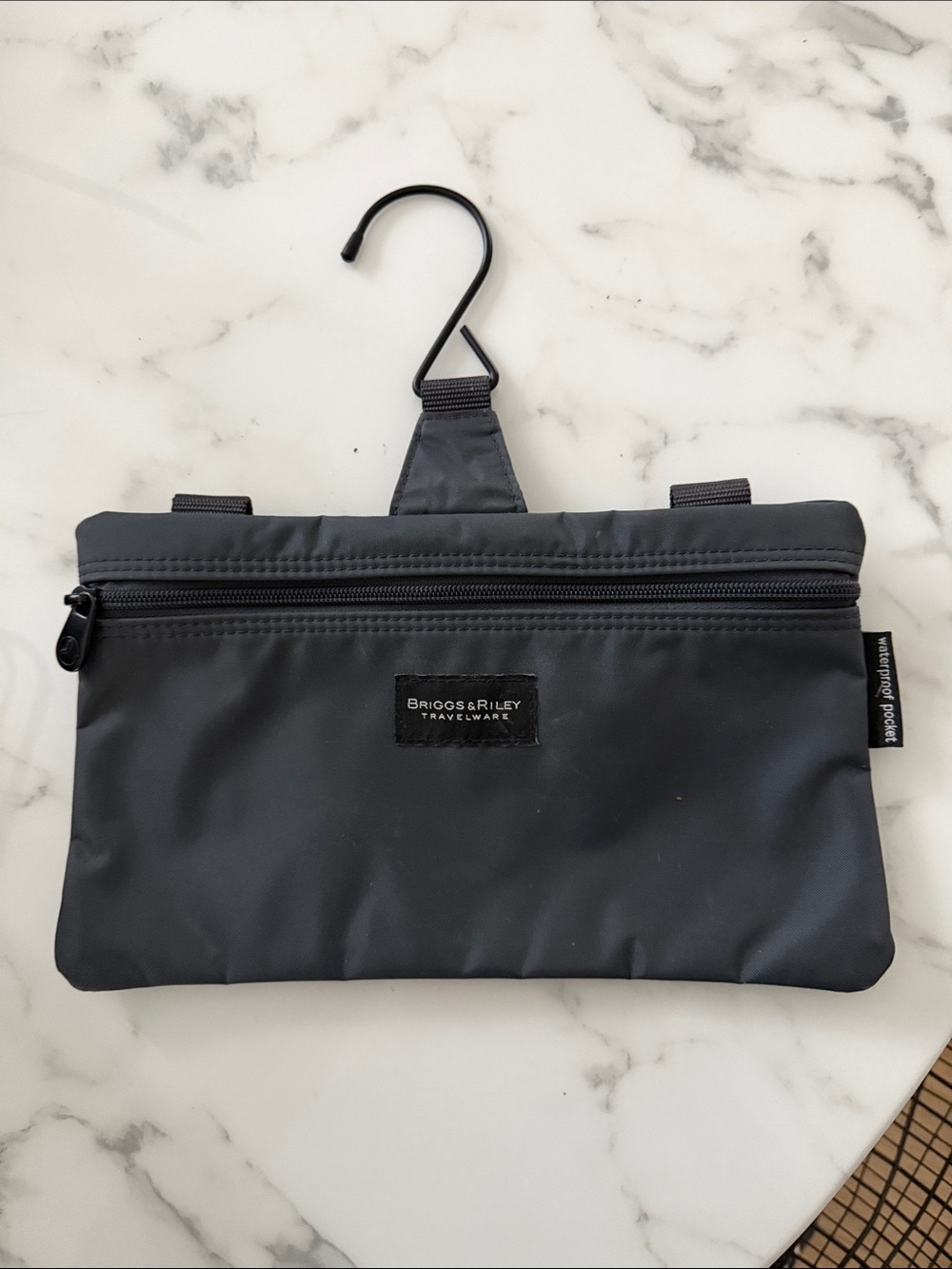 Briggs & Riley Black Men's Hanging Toiletry Pouch